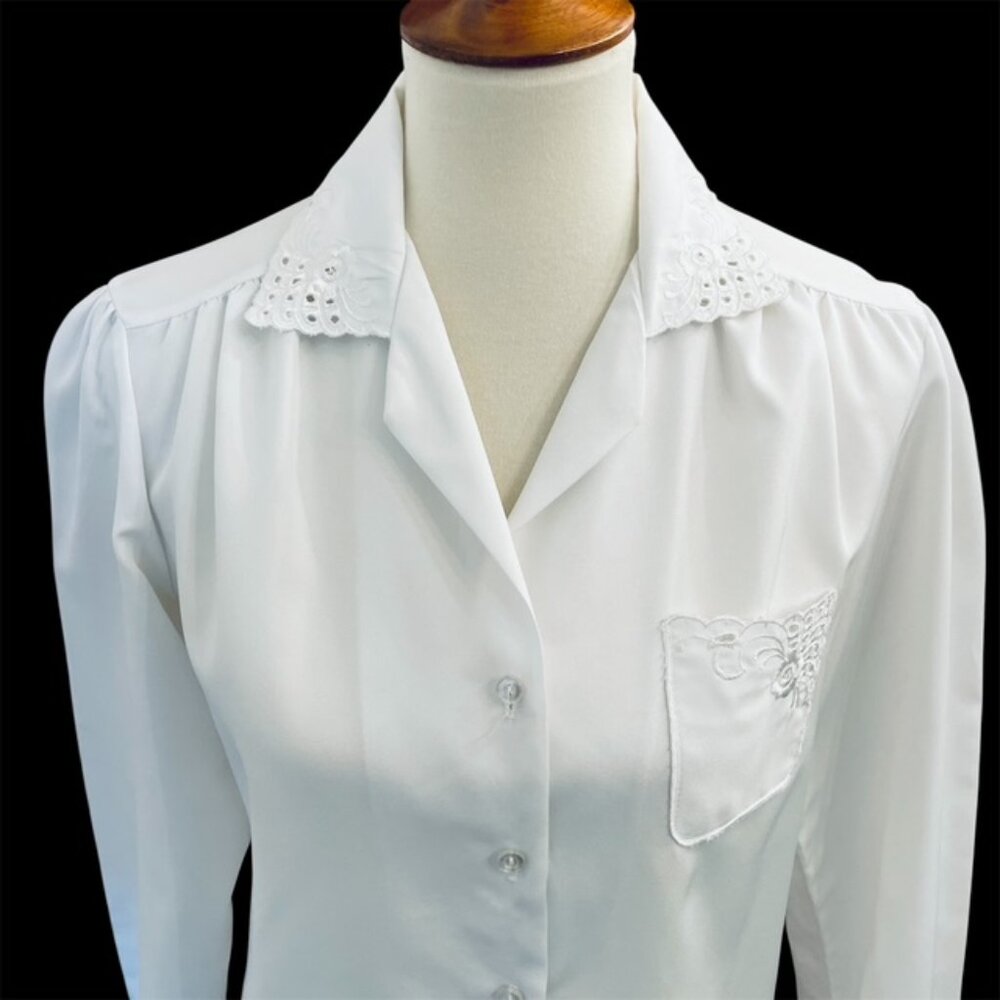 Vtg Ann Chabrol No Iron Button Up White Top Sz 12 Embroidered Career Minimalist